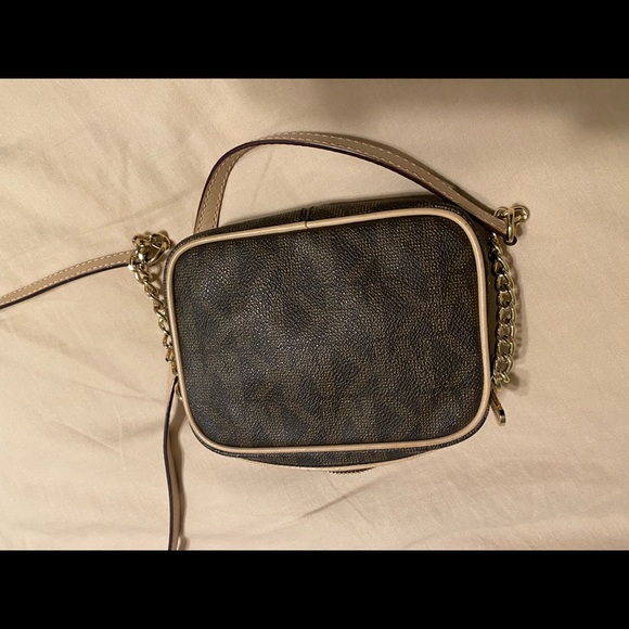 Michael Kors monogram crossbody bag - Picture 2 of 5